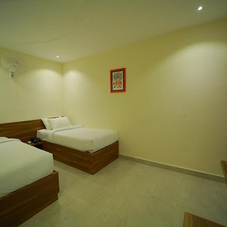 Dhruv Elite And Banquets Hotel Hyderabad Ngoại thất bức ảnh